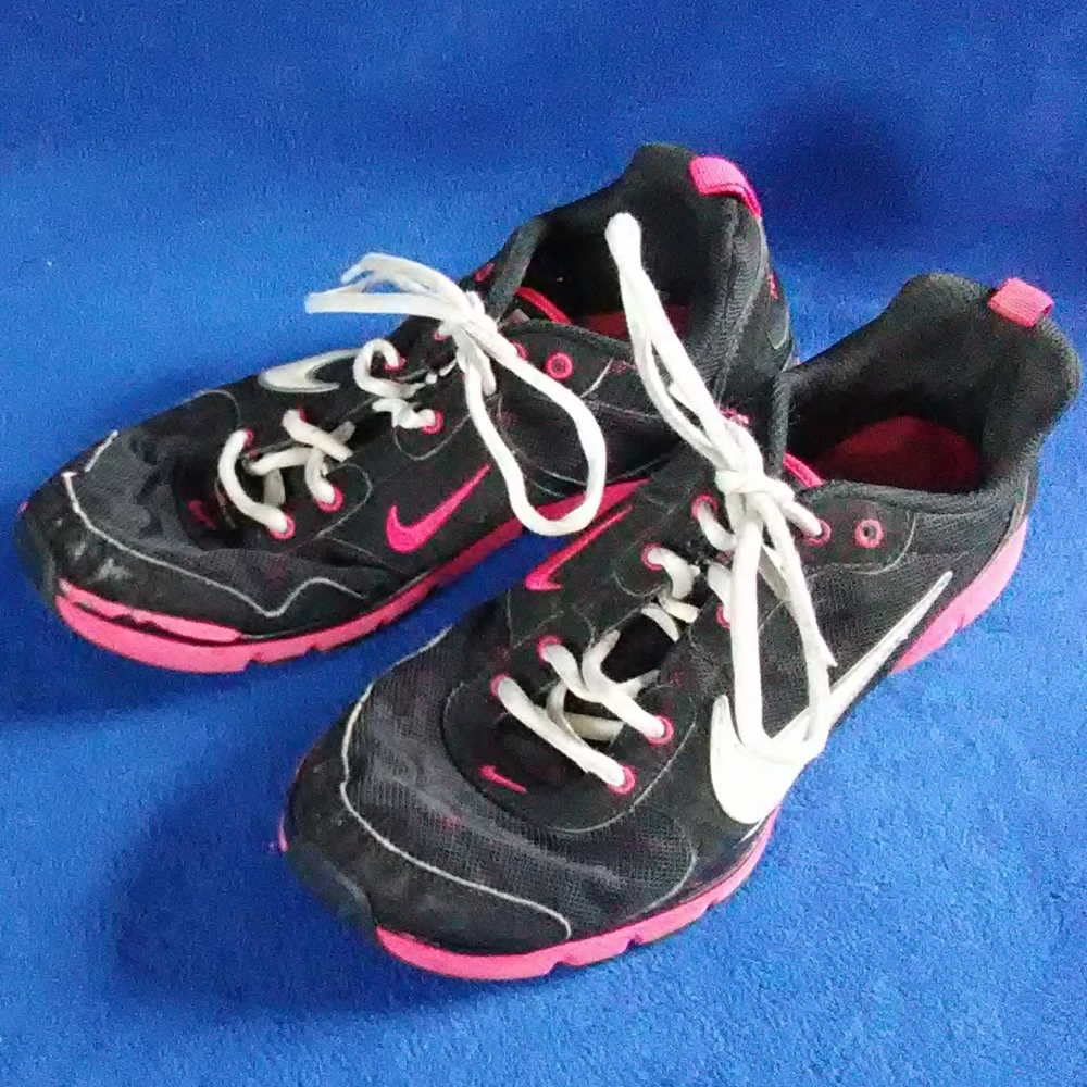 ⏳ 👟 Nike Sneakers 8.5